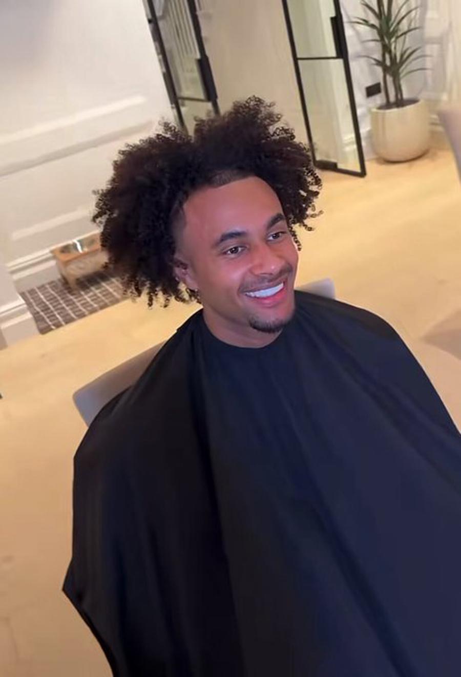 盛世娱乐官网娱乐-曼联一人决定离队，被强留无缘世界杯！马兹拉维恢复训练可战维拉